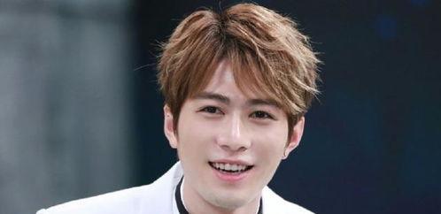 娱乐圈男明星吃瓜的是谁,娱乐圈男明星吃瓜事件揭秘